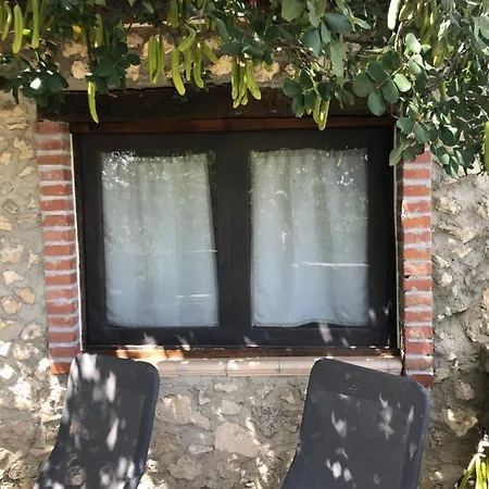 Alloggio per agriturismo Agriturismo Roba Degli Ulivi *